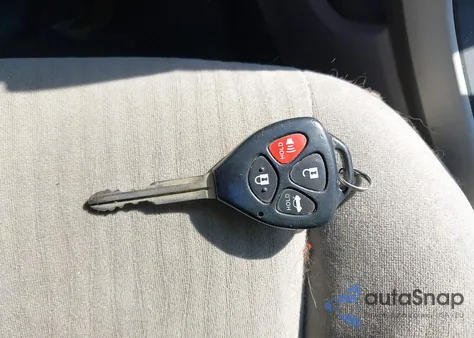 2010 Toyota Corolla Le z USA, uszkodzony, nr VIN 2T1BU4EE3AC483225